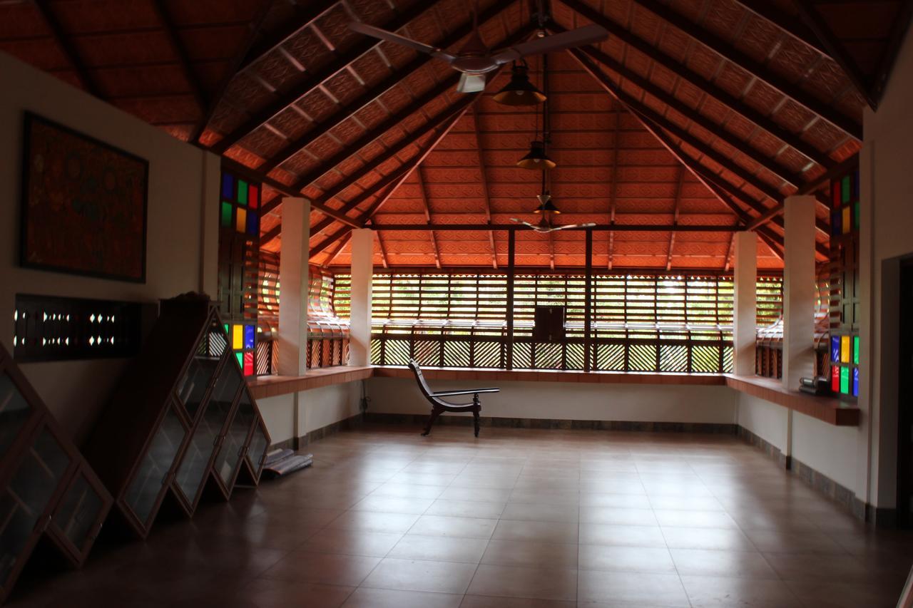 Neelambari Resorts Urakam ภายนอก รูปภาพ