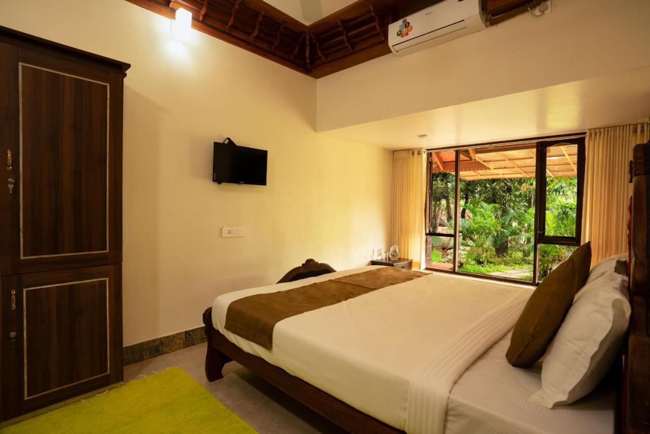 Neelambari Resorts Urakam ภายนอก รูปภาพ