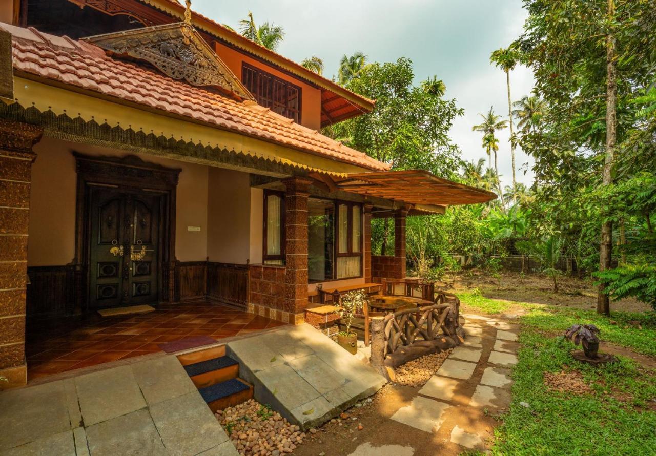 Neelambari Resorts Urakam ภายนอก รูปภาพ